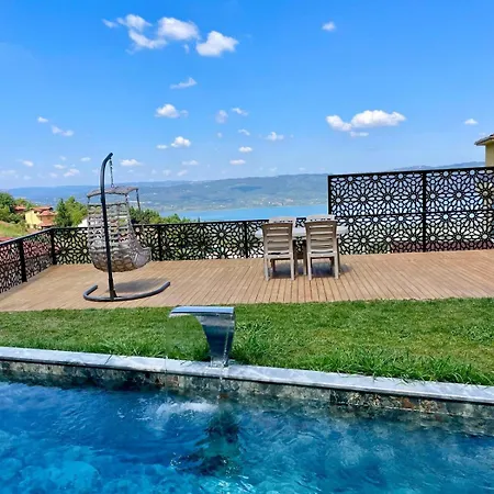 Holiday home Sakarya Kurtkoey Dibektas Da 2 1 Salon Oezel Havuz -goel Manzarali - 5 Kisilik Bungalov-bng-116 Sapanca