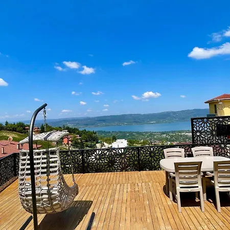 Sakarya Kurtkoey Dibektas Da 2 1 Salon Oezel Havuz -goel Manzarali - 5 Kisilik Bungalov-bng-116 Holiday home Sapanca